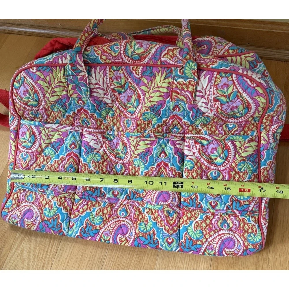 Vera Bradley RETIRED PRINT Paisley in Paradise Large Travel Duffle Bag  EUC
